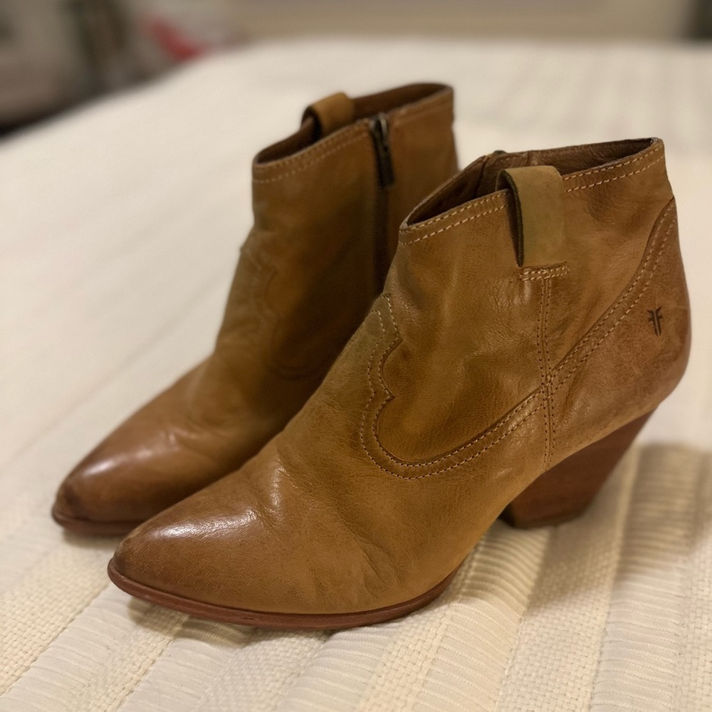 Frye Reina Western Booties size 9